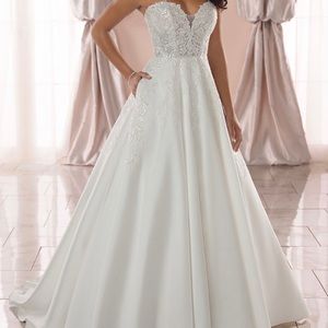 Brand new Stella York strapless gown (6915)